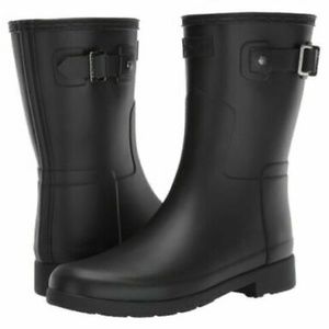 Hunter Refined Short Rainboots in Black, Size 8